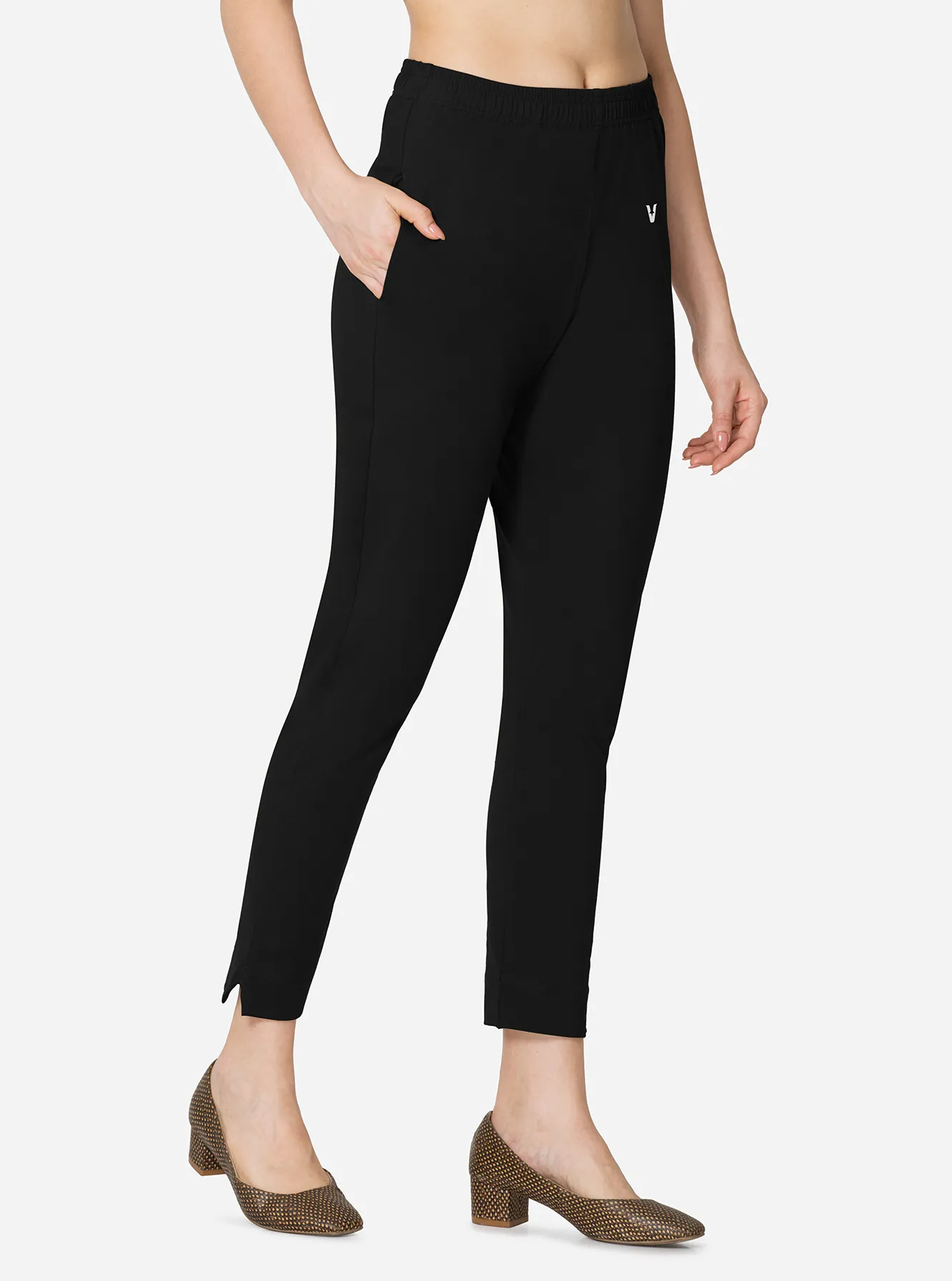 Semi elasticated straight fit pants with side pocket