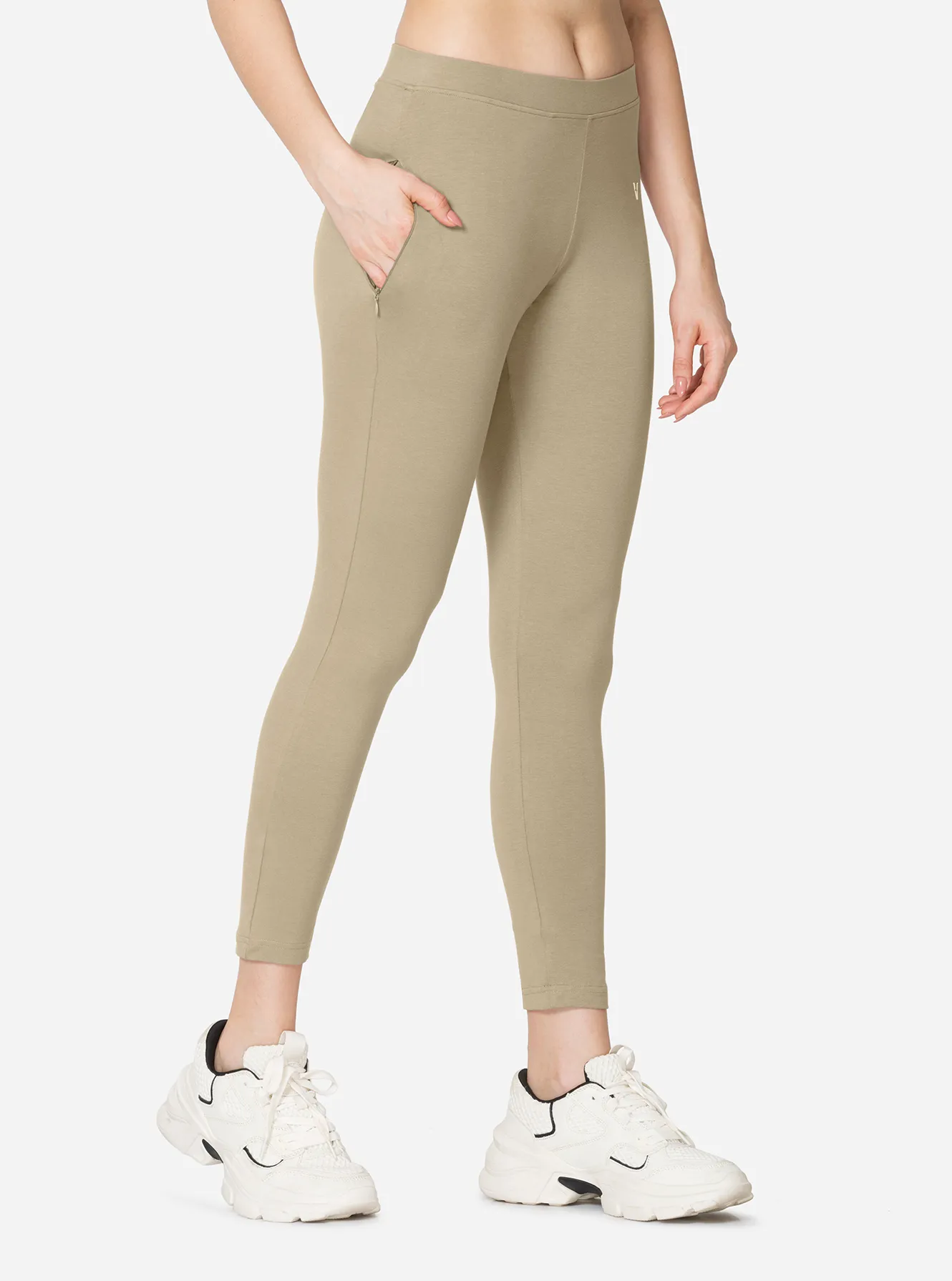 Women ankle length stretchable leggings with secured side pocket