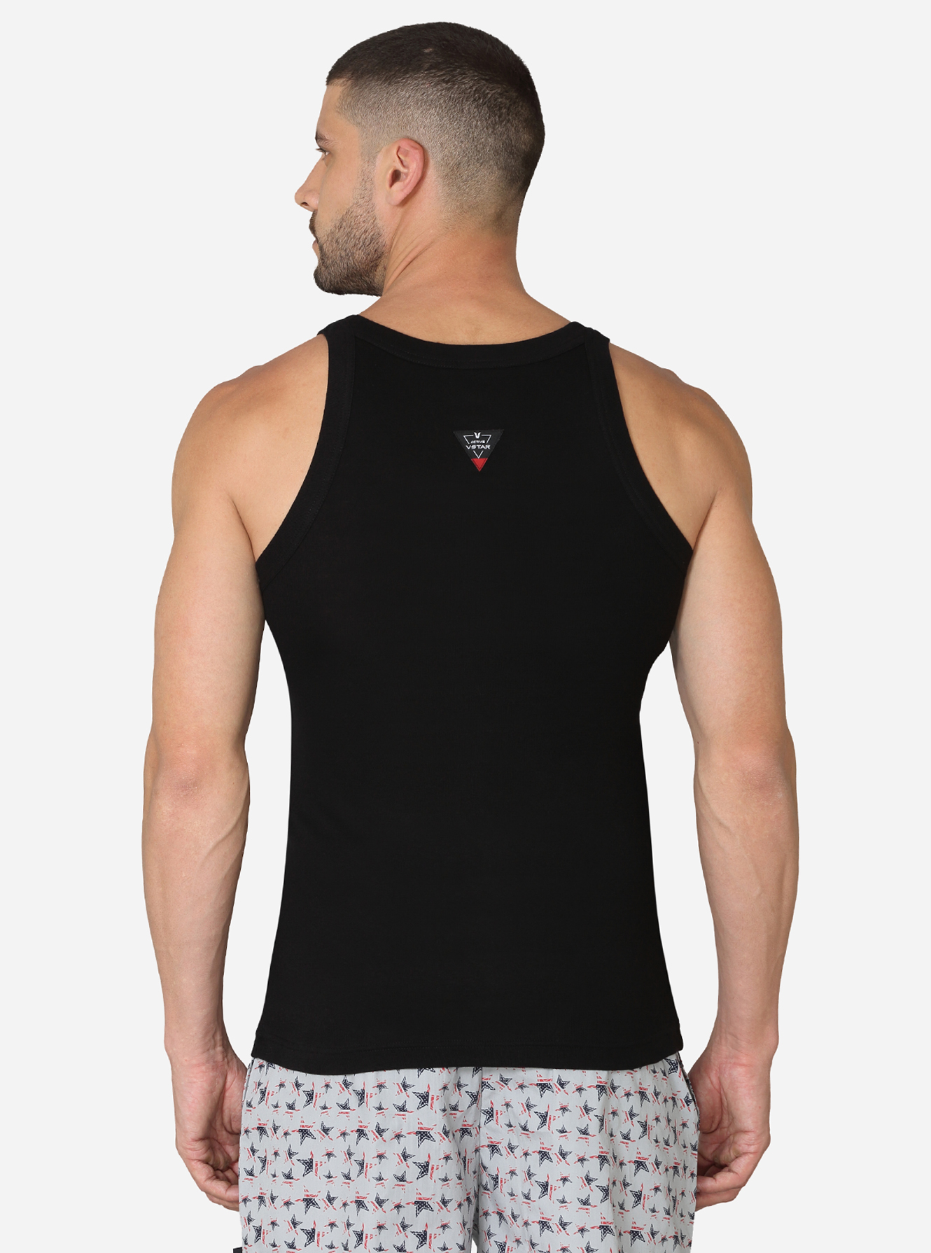 CLUBHAUS × TANGRAM INSULATED VEST Fifa Gym Vest 555 – James & Harper